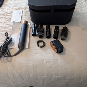 Dyson Hair Styling Set - Black and Gold